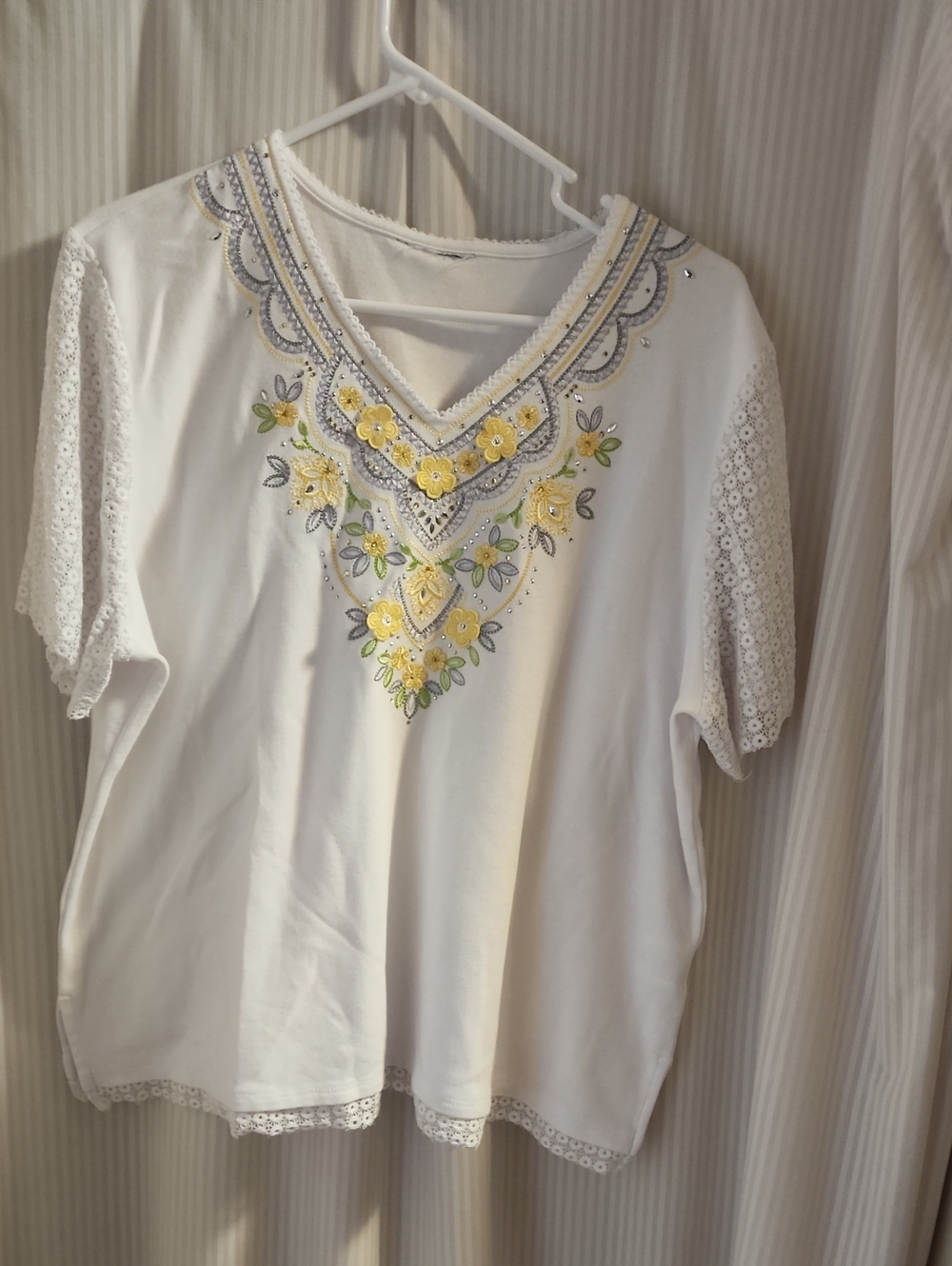 Women’s White V-Neck Embroidered Floral Tee with Eyelet Sleeves
